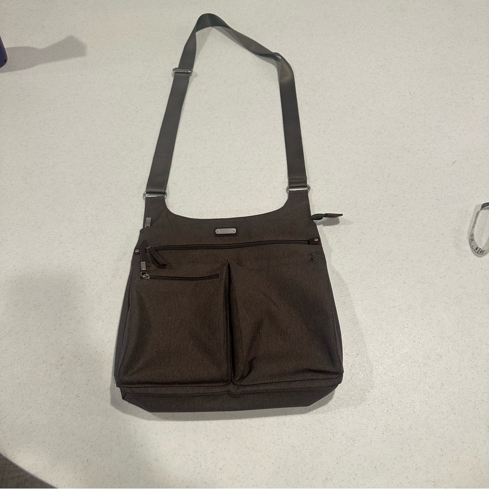 Baggallini On Track Zip Crossbody With RFID Phone Wristlet Brown/espresso